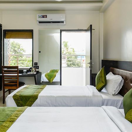 Hotel Treebo Malhaar Regency Chinchvad Exterior foto