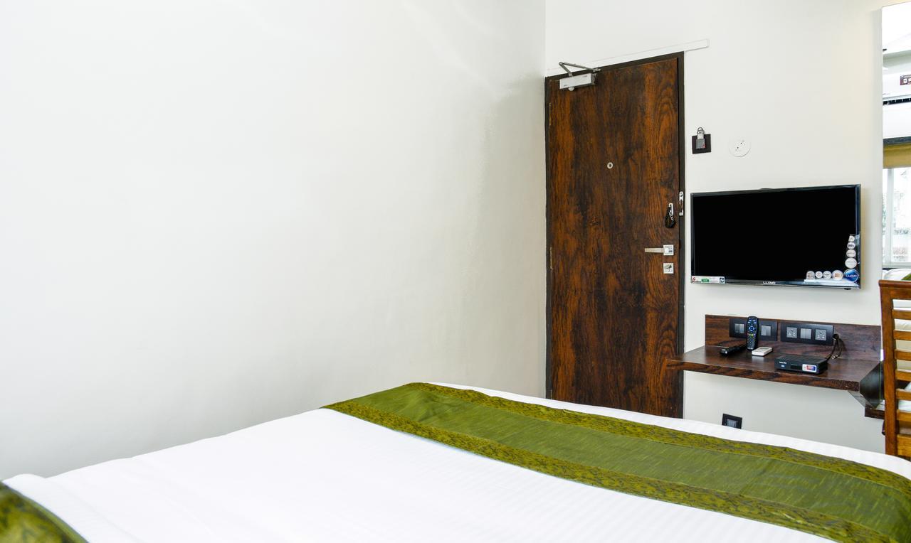 Hotel Treebo Malhaar Regency Chinchvad Exterior foto